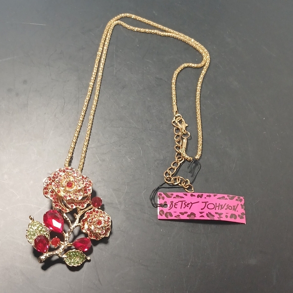 Betsey Johnson red  rhinestone flowers charm Pendant Necklace - Picture 10 of 10